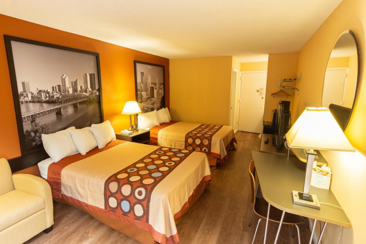 Super 8 By Wyndham Carlisle North Motel Luaran gambar