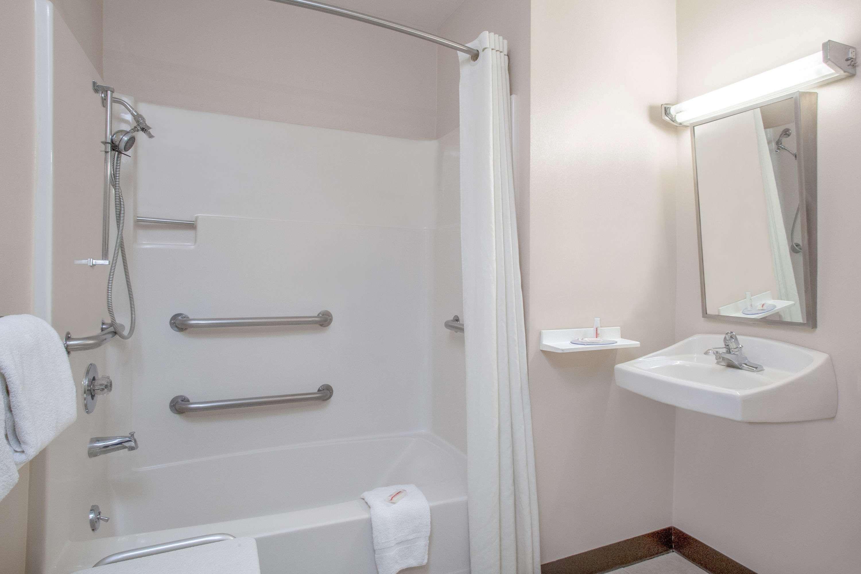 Super 8 By Wyndham Carlisle North Motel Luaran gambar