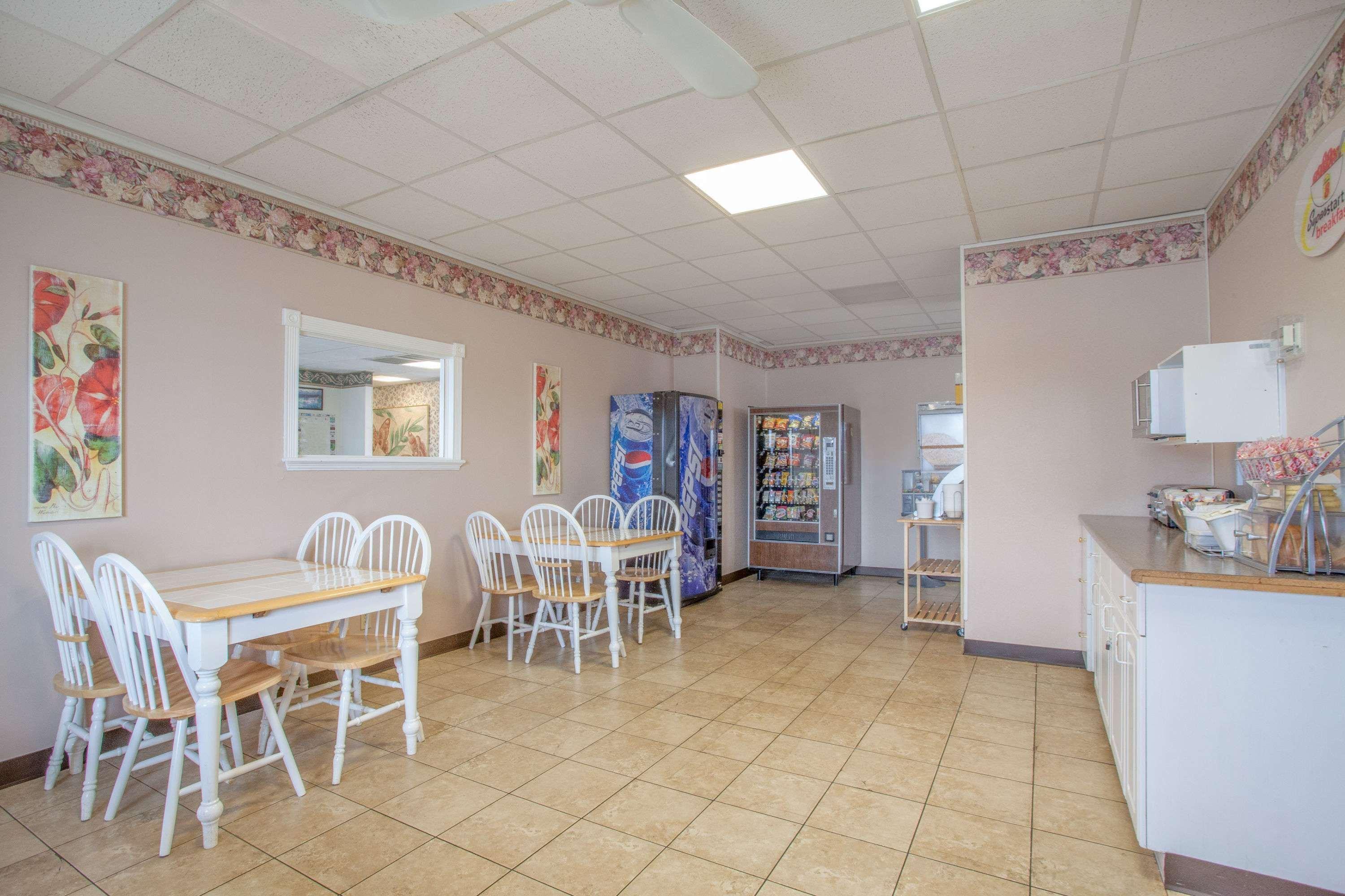 Super 8 By Wyndham Carlisle North Motel Luaran gambar