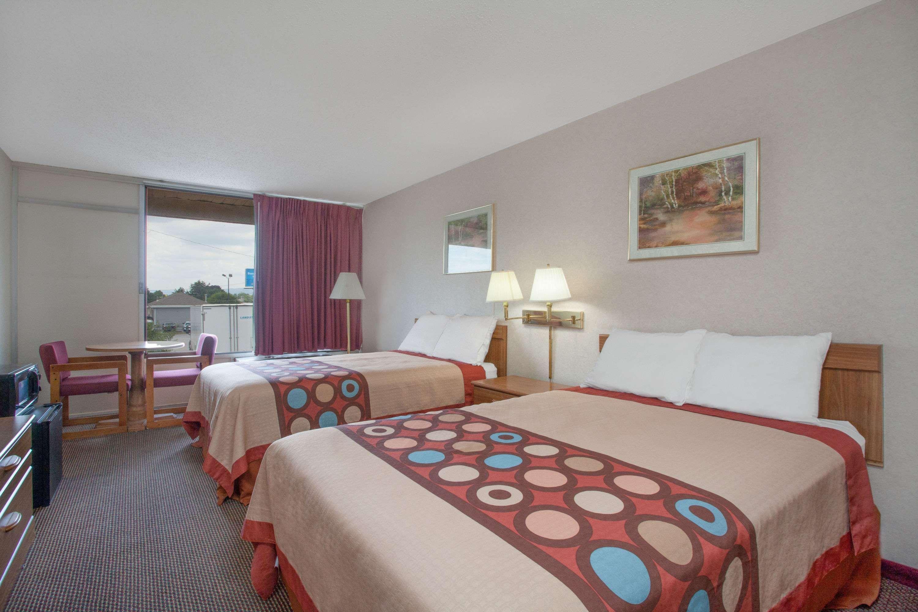 Super 8 By Wyndham Carlisle North Motel Luaran gambar