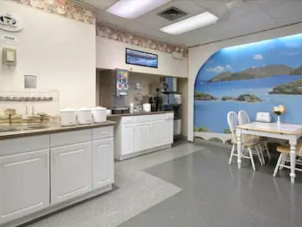 Super 8 By Wyndham Carlisle North Motel Luaran gambar